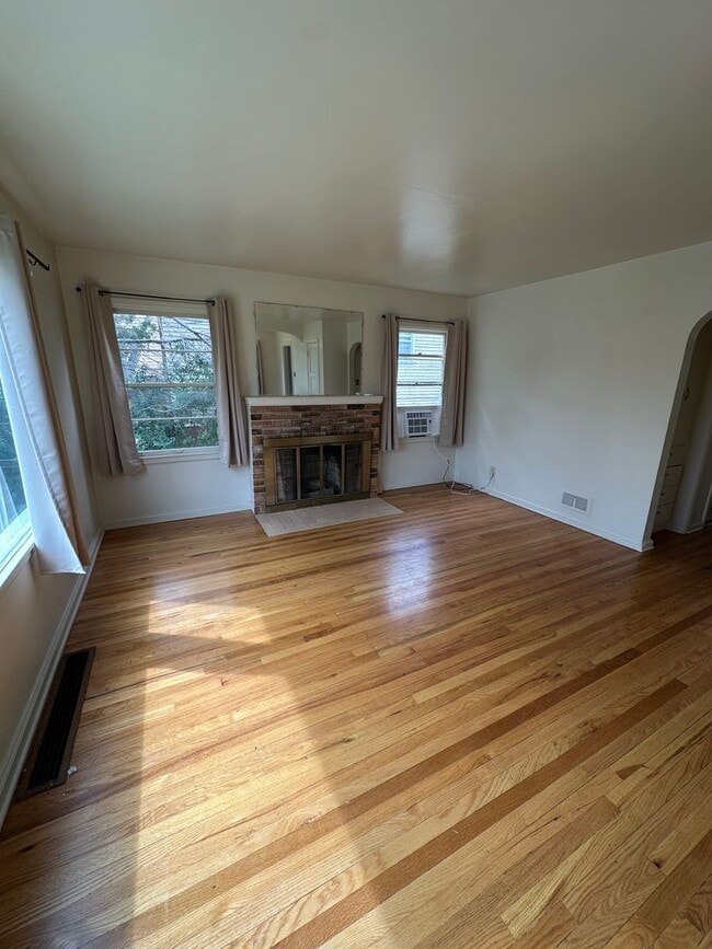 1920 E 22nd St Unit A