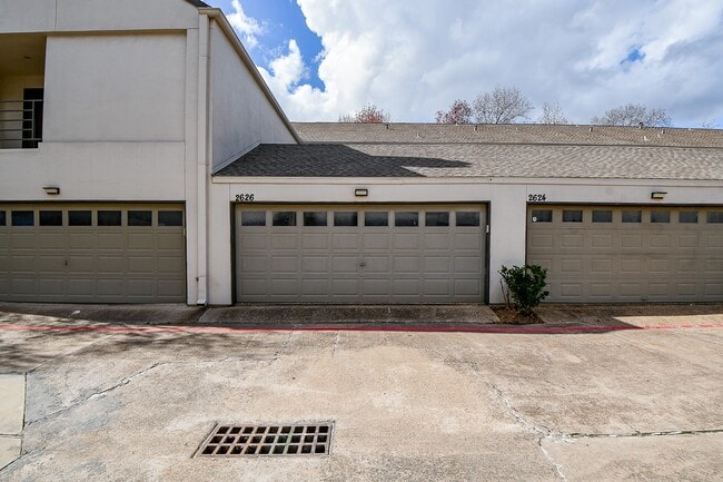 Photo - 2626 Bering Dr