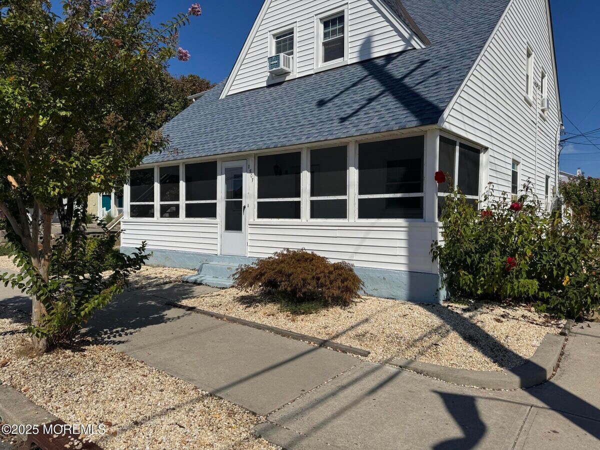 Photo - 807 Grand Central Ave Townhome