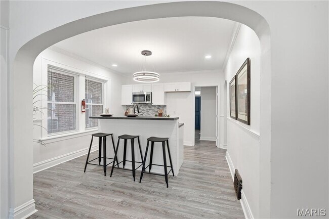 5006 Queens Ave Unit 2