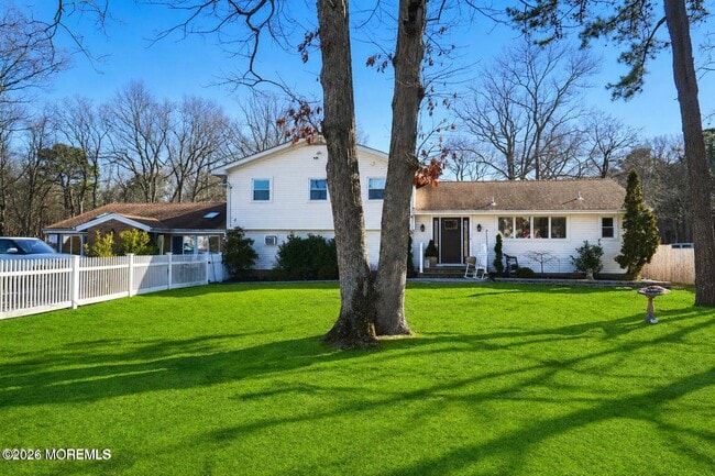 Photo - 437 Adamston Rd