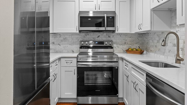 Building Photo - 7591 Weather Worn Way Unit F