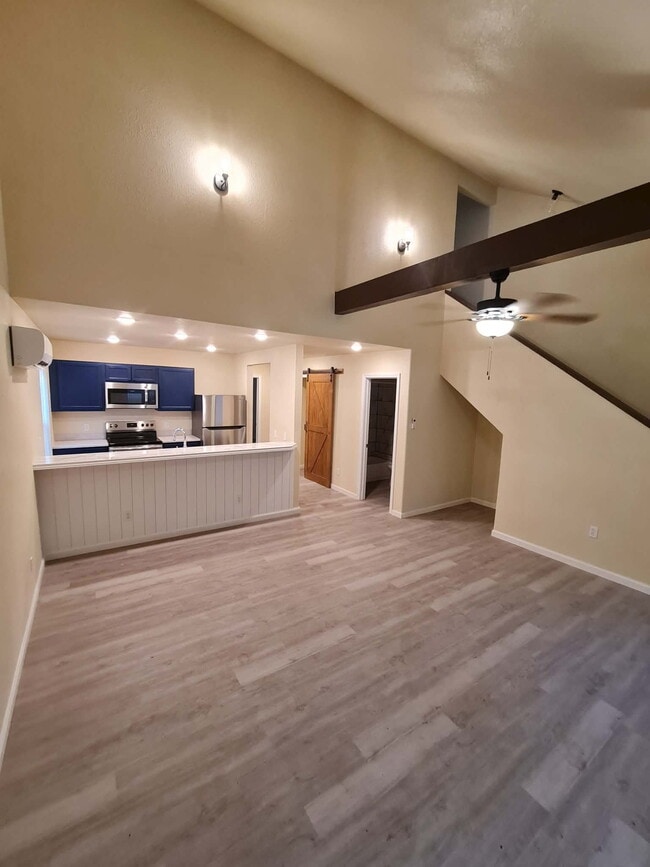 Photo - 527 Oak Lawn Dr