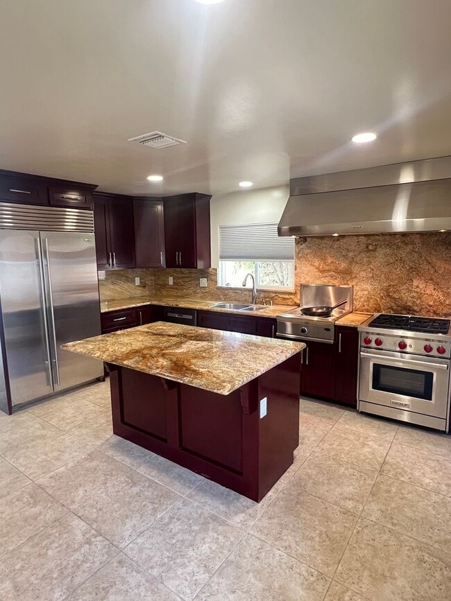 Building Photo - Beautiful Home in Rancho Palos Verde-Sun R...