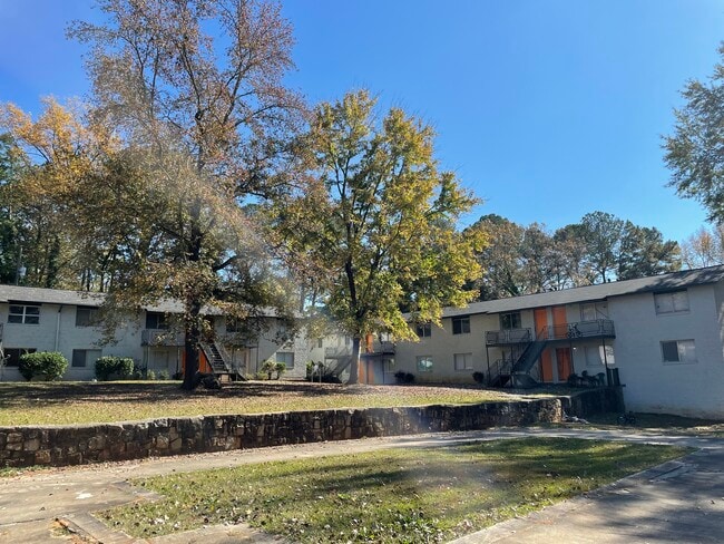 Photo - Midwood Glen