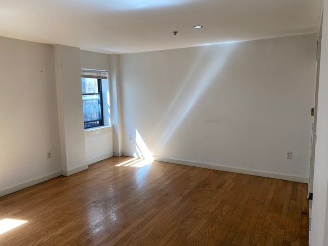 Photo - 534 Commonwealth Ave Unit #2D