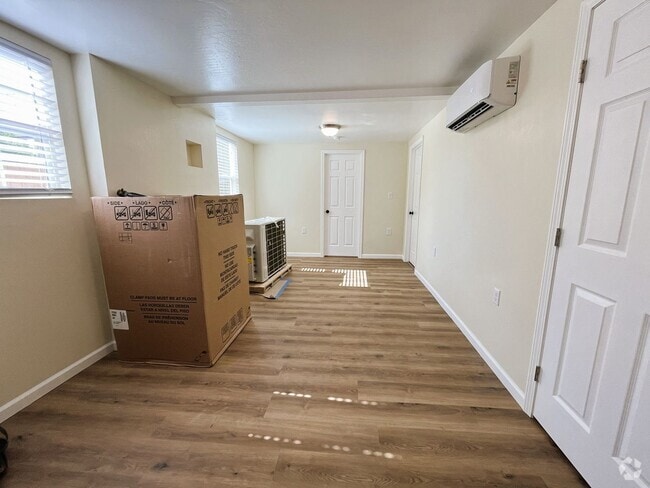 Building Photo - 313 Washington Ave Unit B Rental