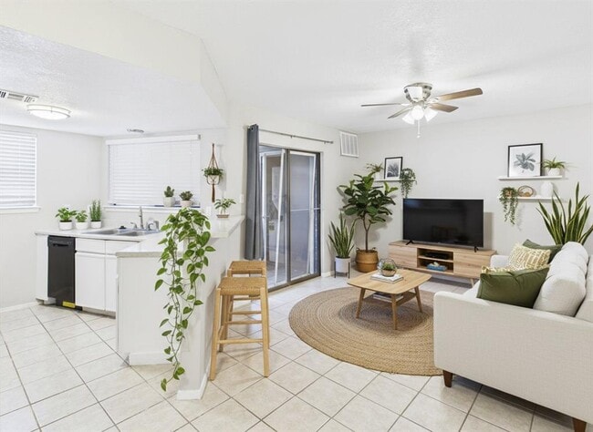 Building Photo - 2500 Burleson Rd Unit 206