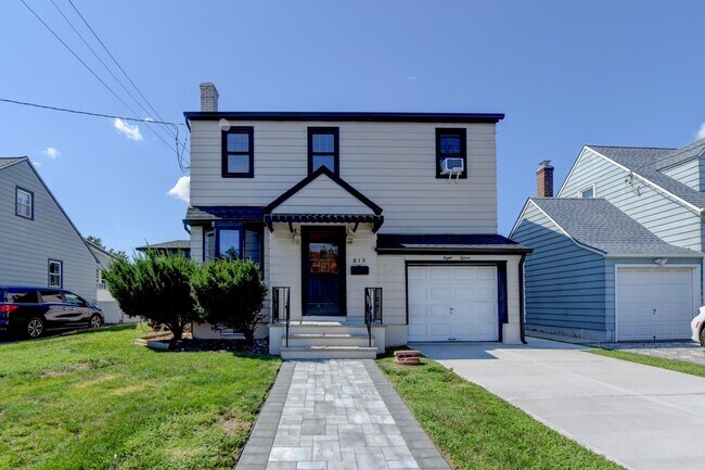 815 3rd St Unit 815