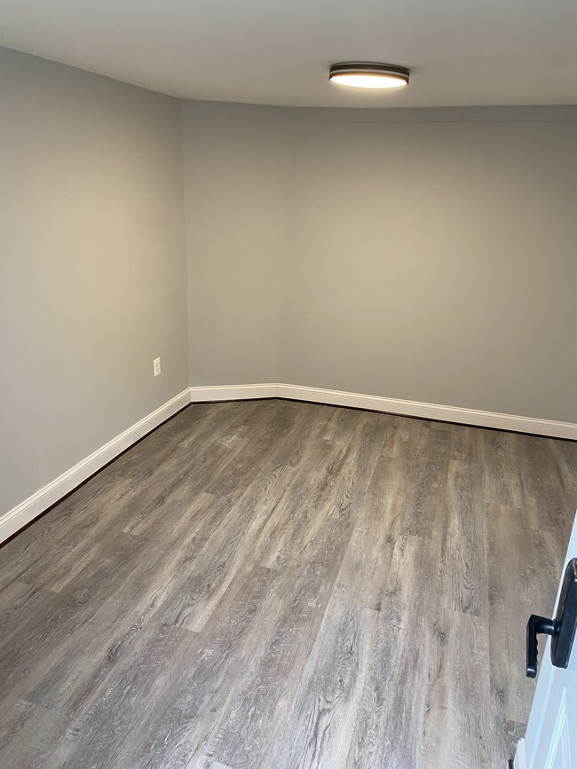 Photo - 2501 Linden Ave Unidad 1A AVAILABLE W/PRIV BATH $8000