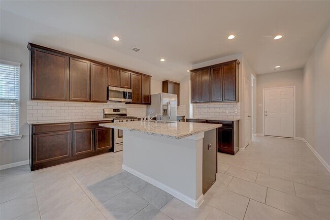 2206 Mirror Ridge Ct