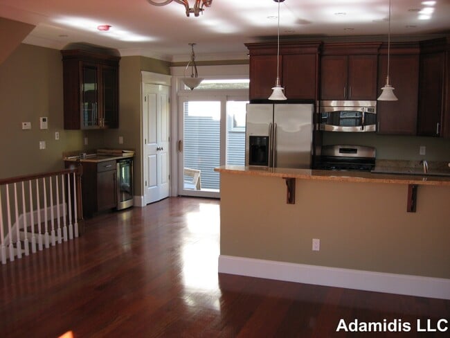 Building Photo - 15 Eldora St Unit 15