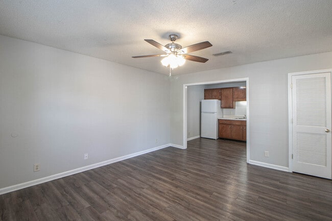 Photo - 145 Darlene Dr Unit D