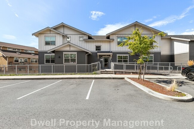 Photo - Prince Avenue Apartments