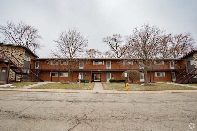 Building Photo - 1830 Knights Bridge Dr Unit 1E Rental