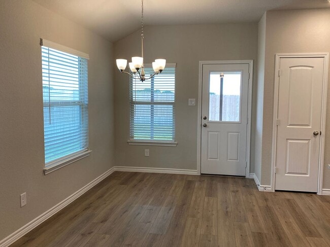 Photo - 1008 Davy St