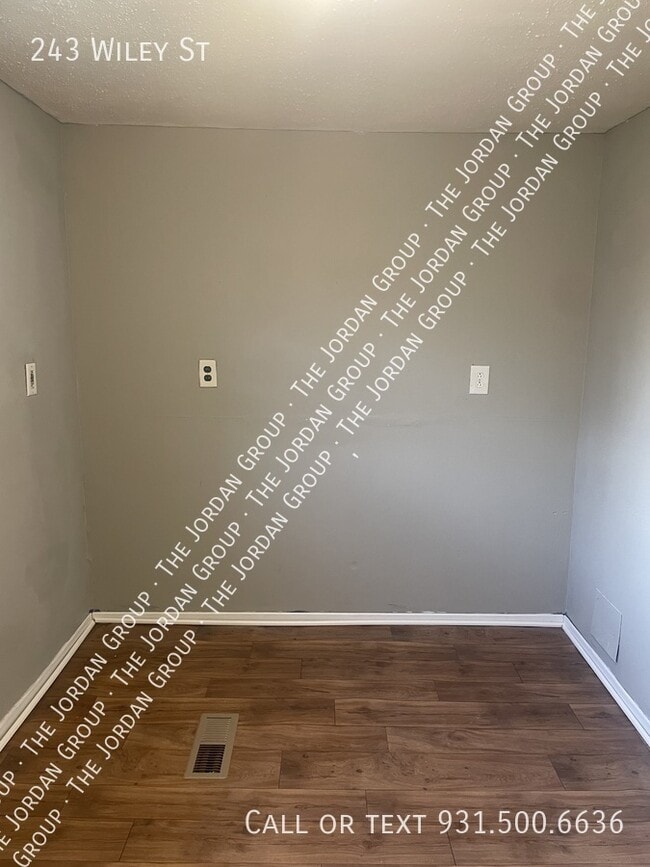 Photo - 243 Wiley St