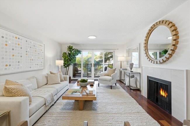 Photo - 222 7th St Unidad 202