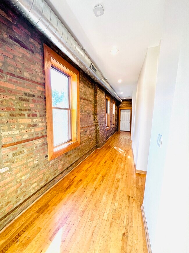 Photo - 1639 W 21st Pl Unit 1
