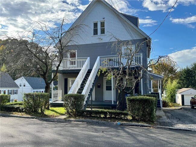 Photo - 113 Kneen St