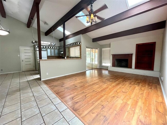 Photo - 2307 Monarch Dr