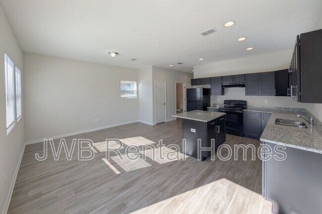 Photo - 6023 Carolines Ct