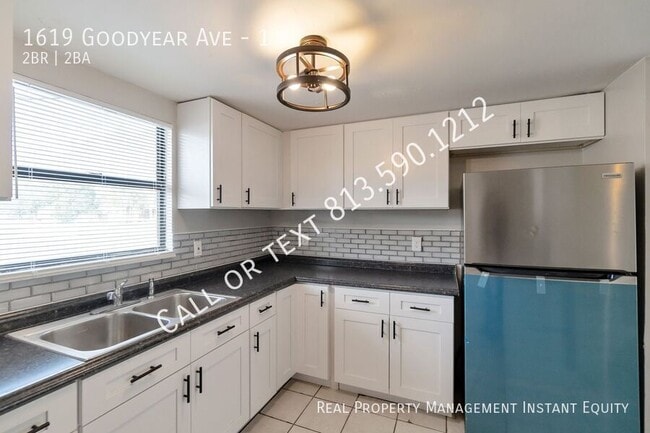 Photo - 1619 Goodyear Ave Unit 1