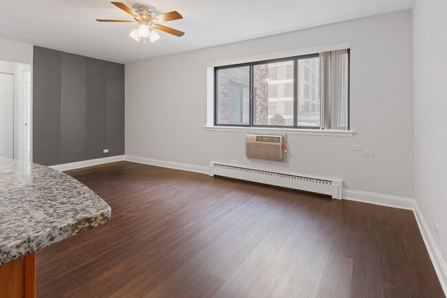 Photo - 5534 N Kenmore Ave