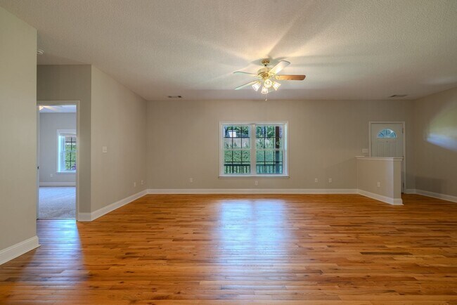 Photo - Beautiful 3 Bed/2 Bath Home in Seneca!