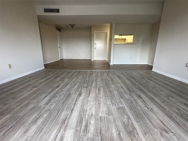 Building Photo - 8421 Hearth Dr Unit 36 Rental