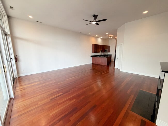 Photo - 4962 N Milwaukee Ave Unidad 2B