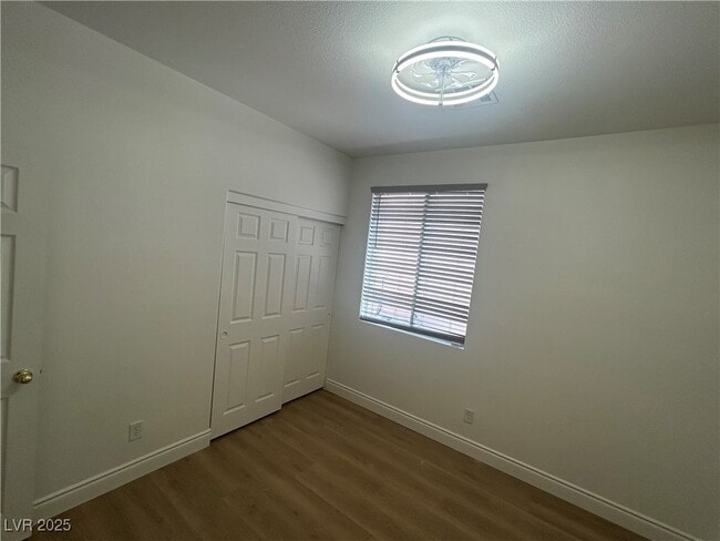 Building Photo - 3217 Ridgecliff St Rental