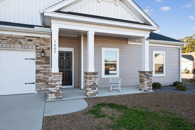 Photo - 1002 Jase Dr