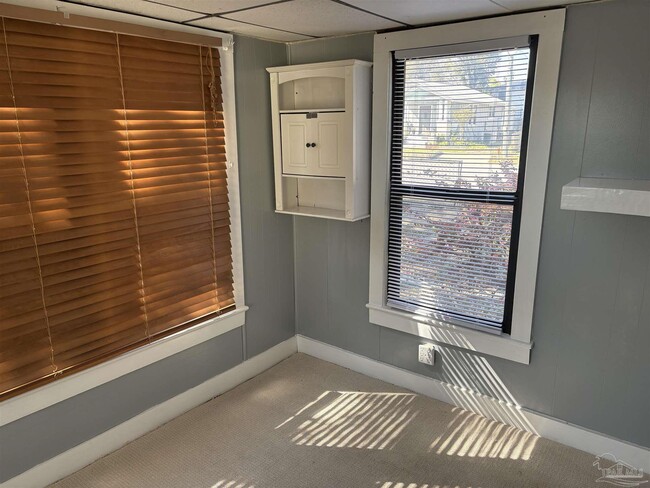 Photo - 1717 W Government St