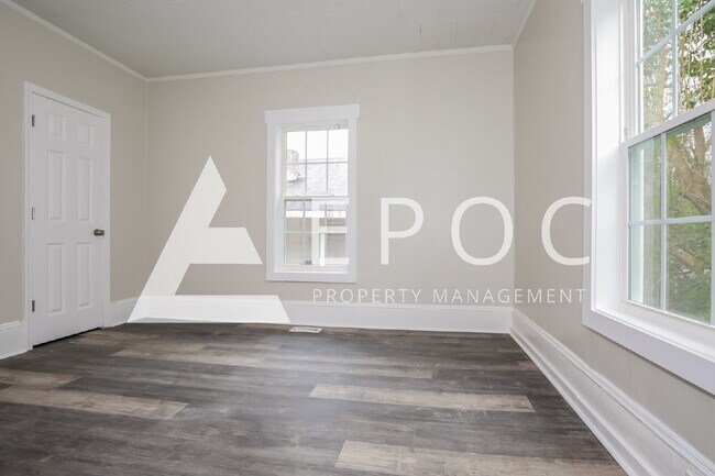Photo - 638 Wesley Dr