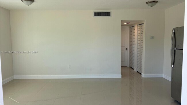 Photo - 465 NE 139th St Unit 461