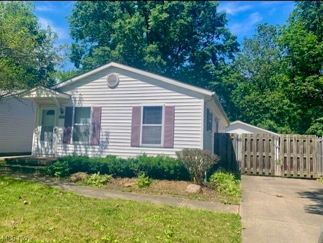 Photo - 6528 Rosebelle Ave