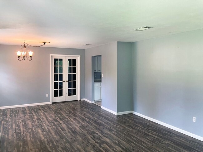 Photo - Lovely 3 Bedroom Home in Northwood - Fenced-in Yard