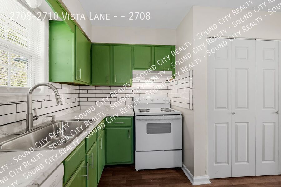 2708-2710 Vista Lane --2708 - 2708-2710 Vista Lane --2708