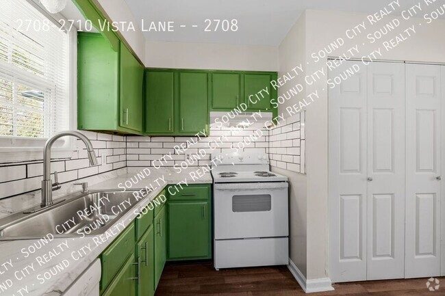 Building Photo - 2708-2710 Vista Lane --2708 Unit 2708 Rental