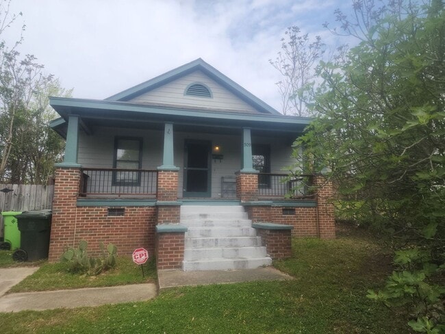 Building Photo - Downtown Raleigh Gem – $500 Off First Mont... Rental