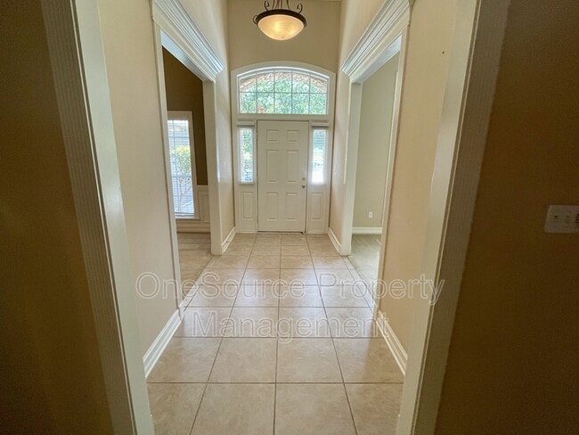 Photo - 979 Watersview Dr