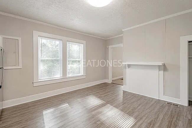 Photo - 1000 3rd Ave