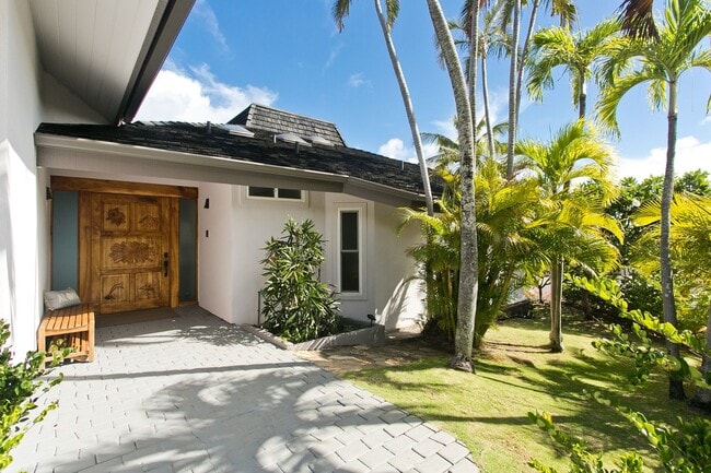 Photo - Elegant Oceanview Residence in Prestigious Hawaii Loa Ridge – 3 Bed / 3 Bath