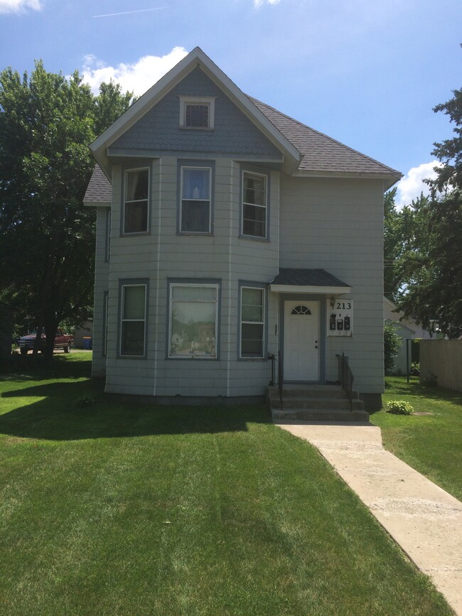 Photo - 213 E Mill St Unit Apartment A