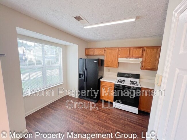 Photo - 6426 Charter Way