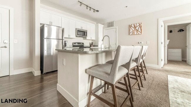 Photo - 1494 N High St Unidad 529