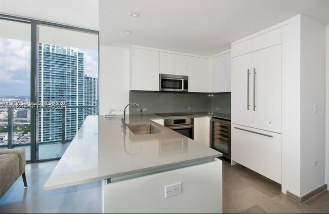 Photo - 88 SW 7th St Unit 2712