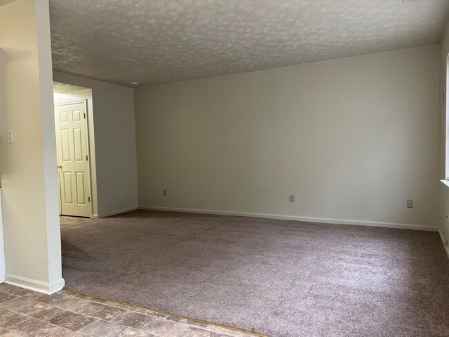 Photo - 322 Beacon Hill Dr