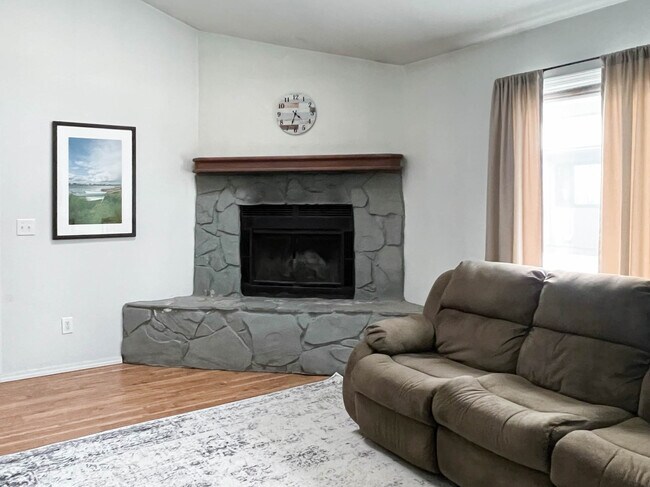 Photo - 9870 Grange Dr